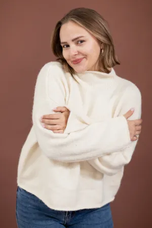 Sophie Turtleneck Knit Sweater (Cream)