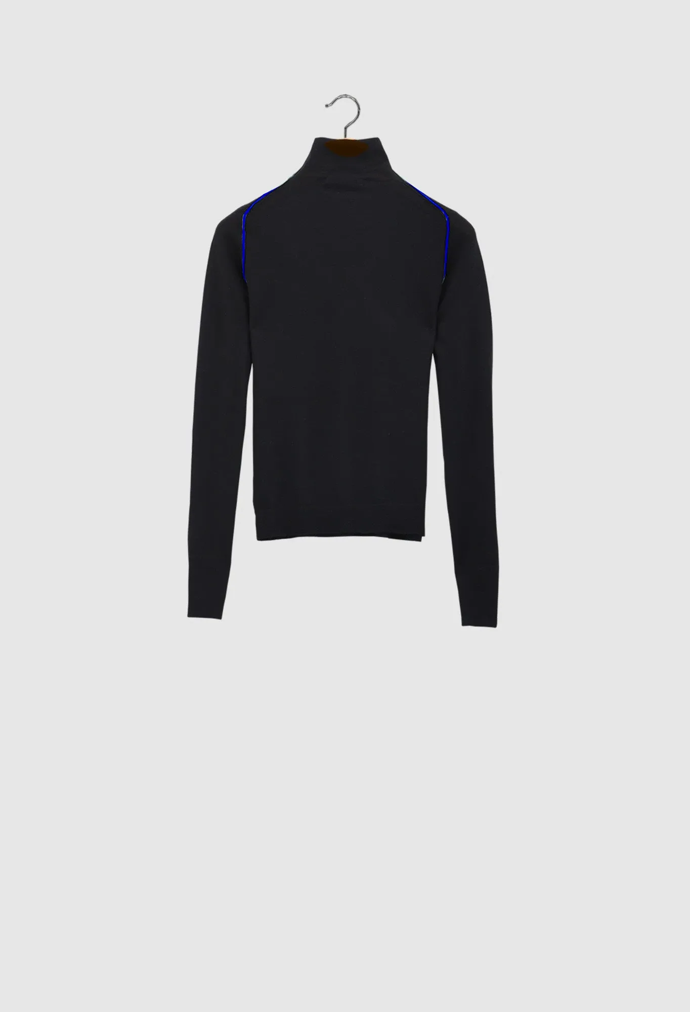 WARA - 16gg Cashmere Turtleneck Sweater in Black and Navy